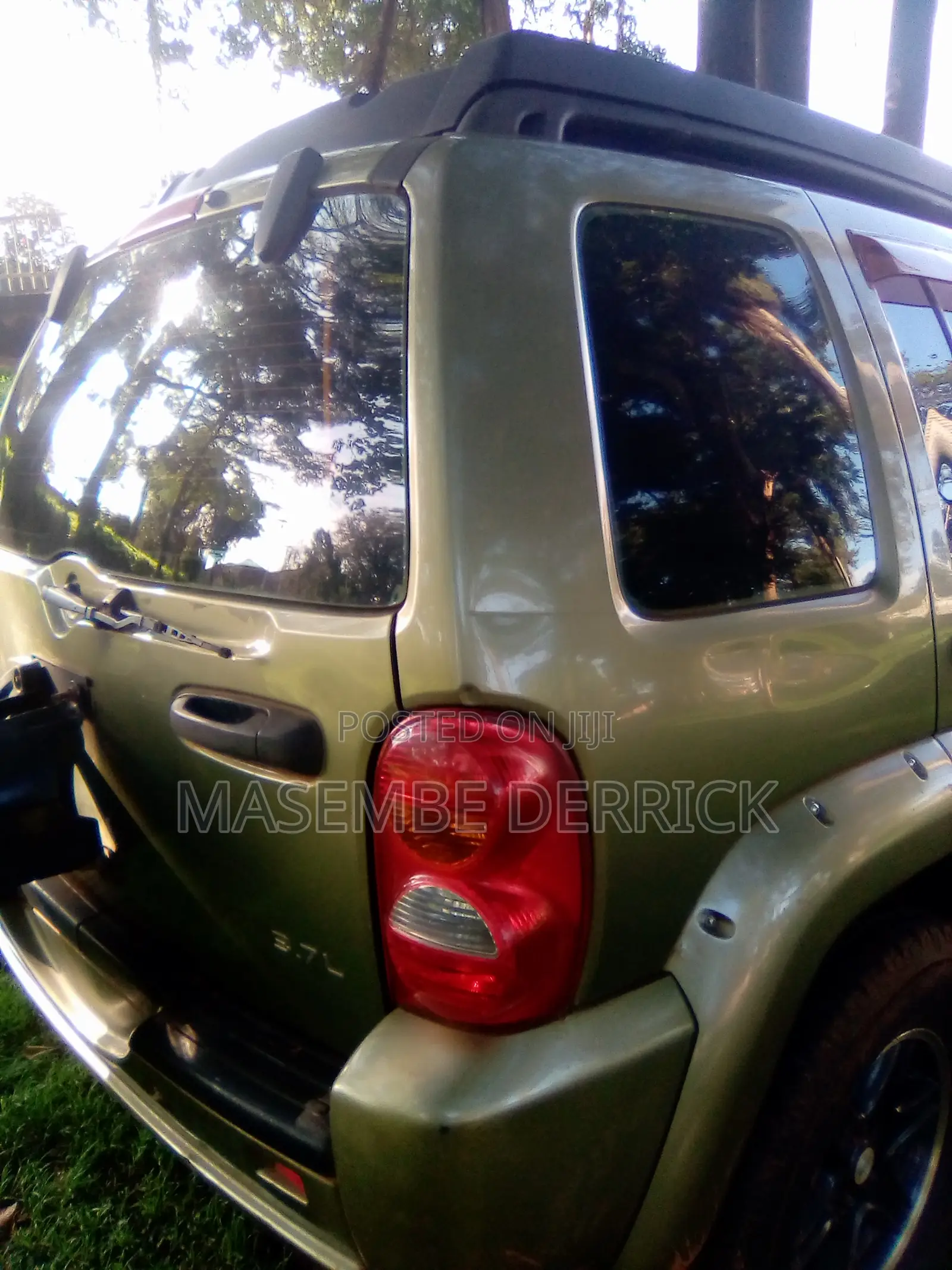 Jeep Cherokee 2003 Beige