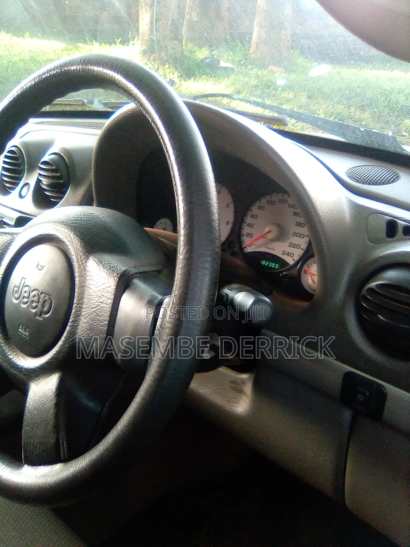 Jeep Cherokee 2003 Beige