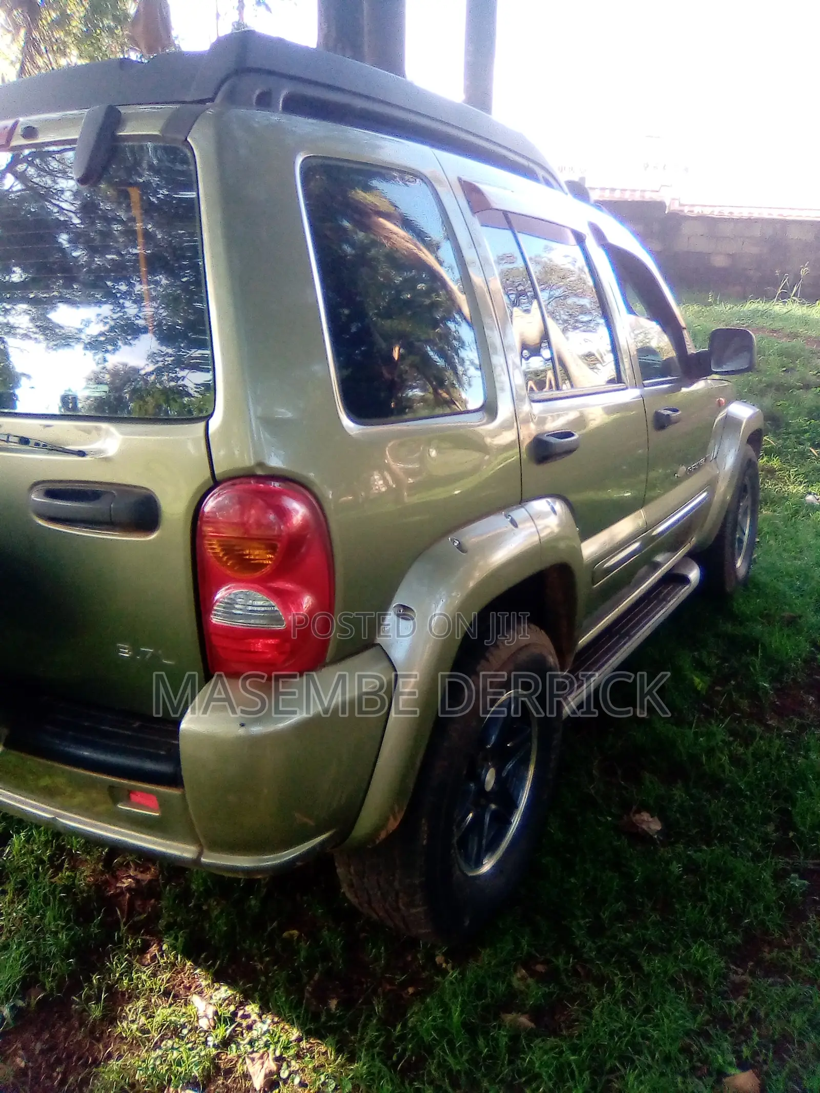 Jeep Cherokee 2003 Beige