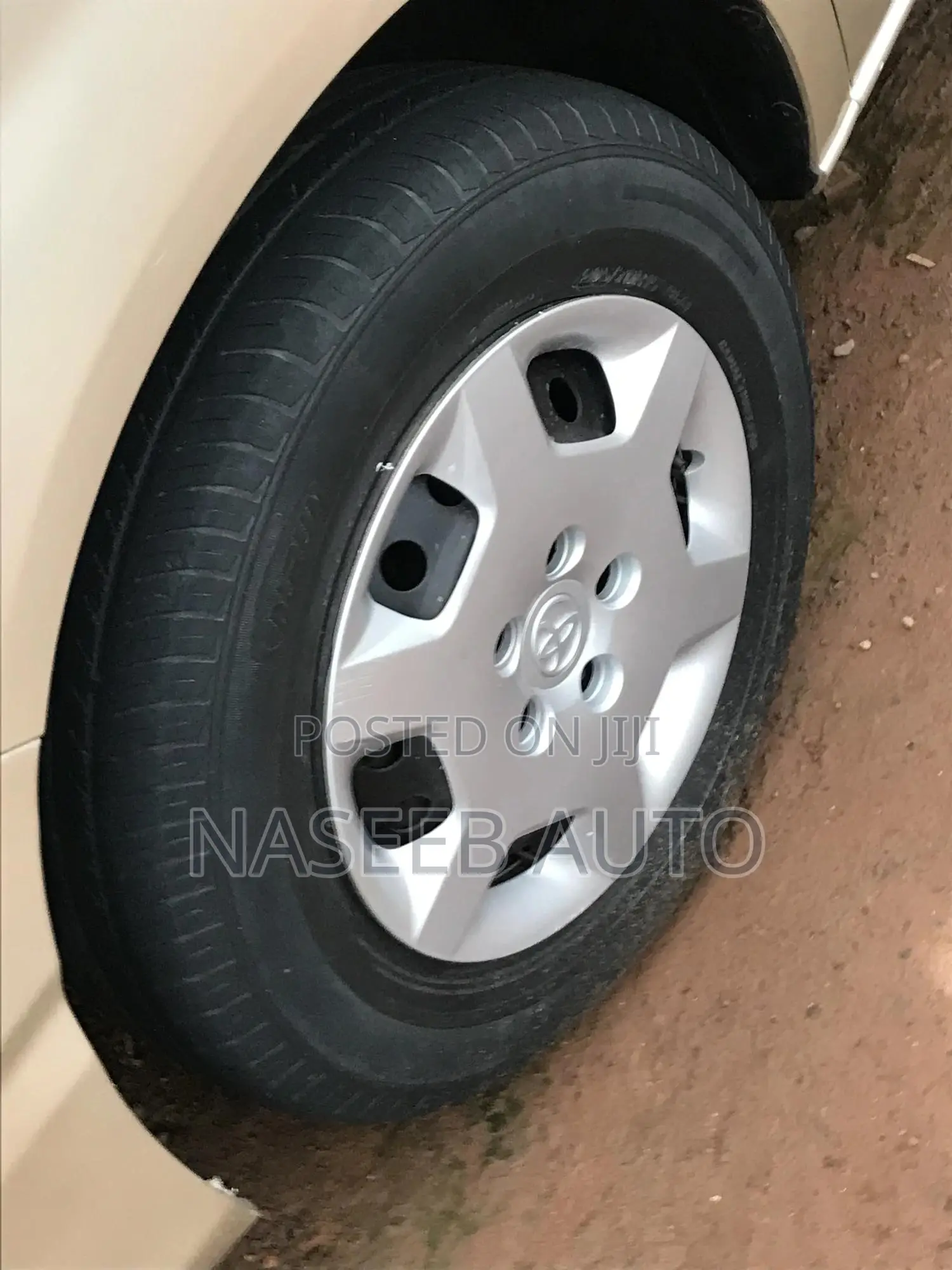 Toyota Noah 2005 Gold