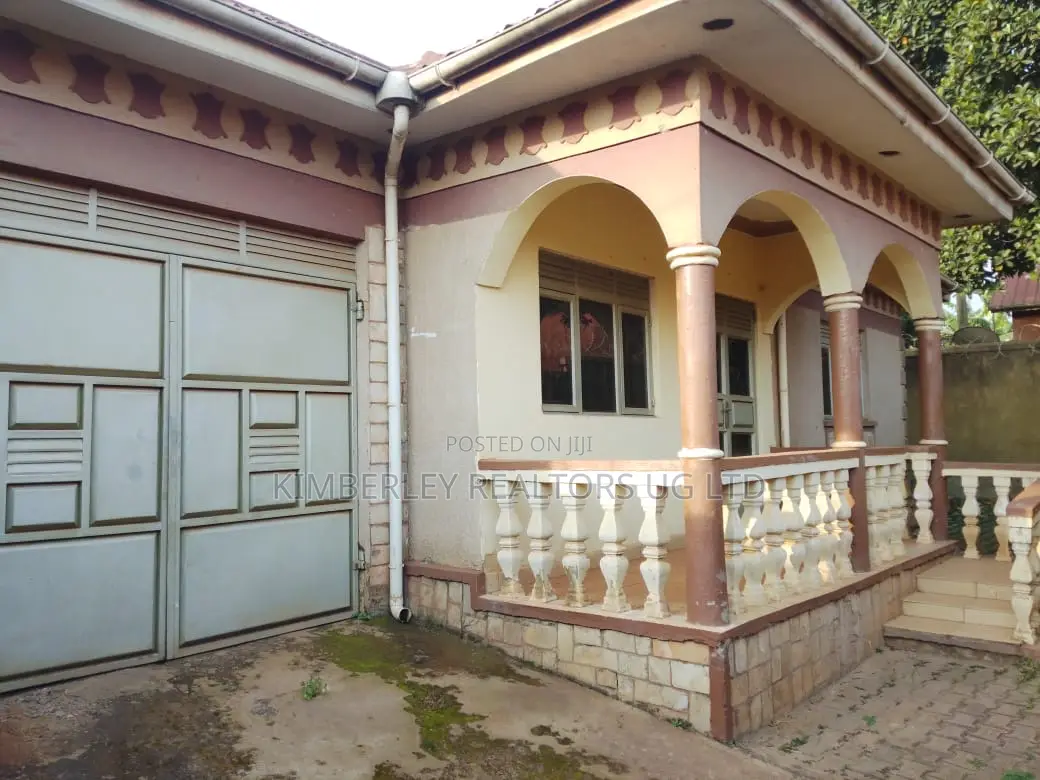 3bdrm House in Division A for sale