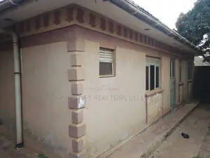 3bdrm House in Division A for sale