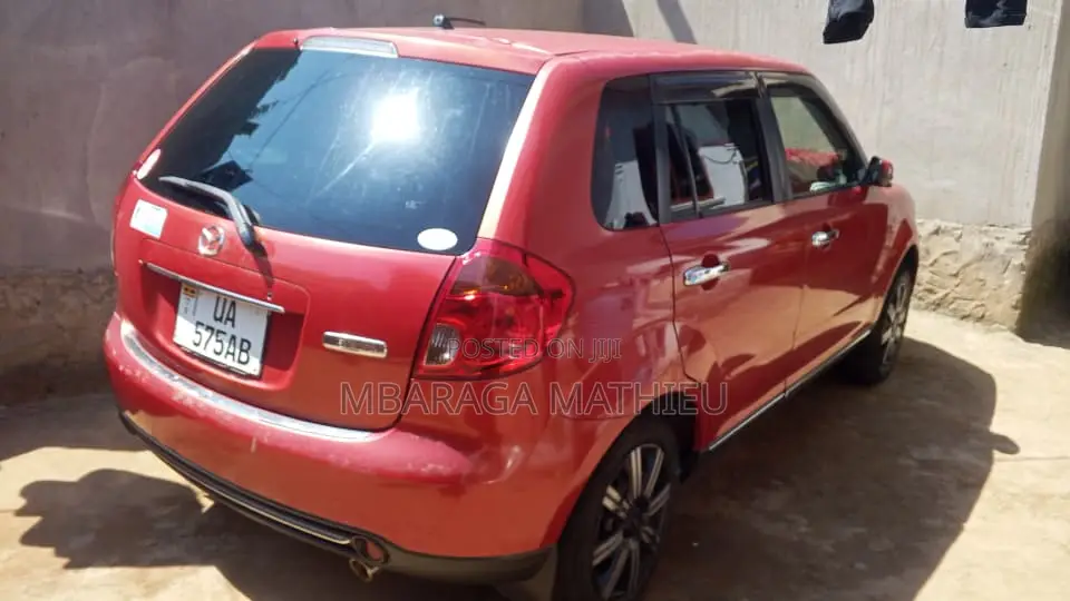 Mazda Verisa 2011 Red