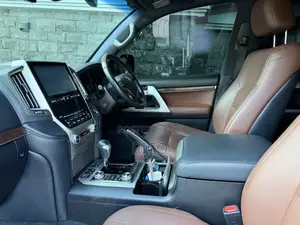 Toyota Land Cruiser 4.6 V8 ZX 2016 Blue