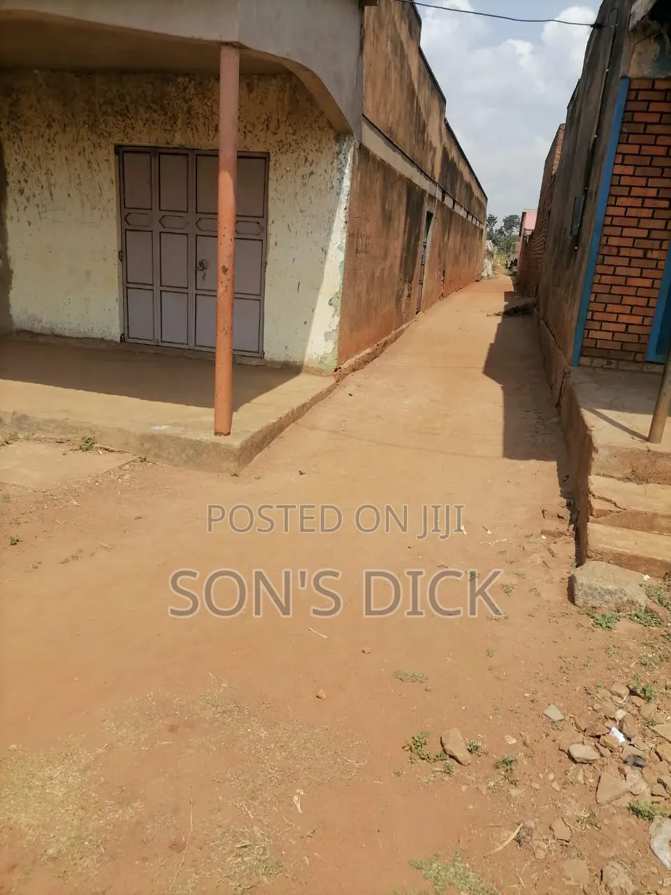 10bdrm House in Fred, Bugiri for sale