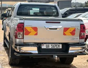 Toyota Hilux Revo Double Cab Deisel 2.8 AWD 2018 Silver