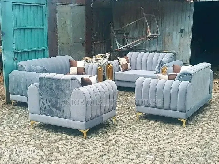 Simple Sofa Set