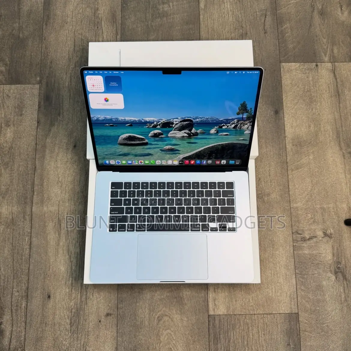 New Laptop Apple MacBook Air 2025 M4 16GB Apple M4 SSD 256GB