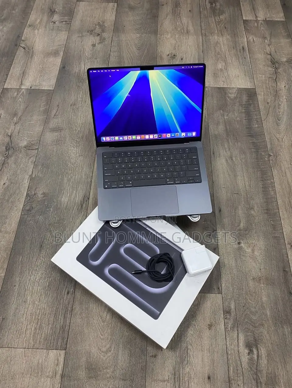 Laptop Apple MacBook Pro 2024 M4 16GB Apple M4 SSD 512GB