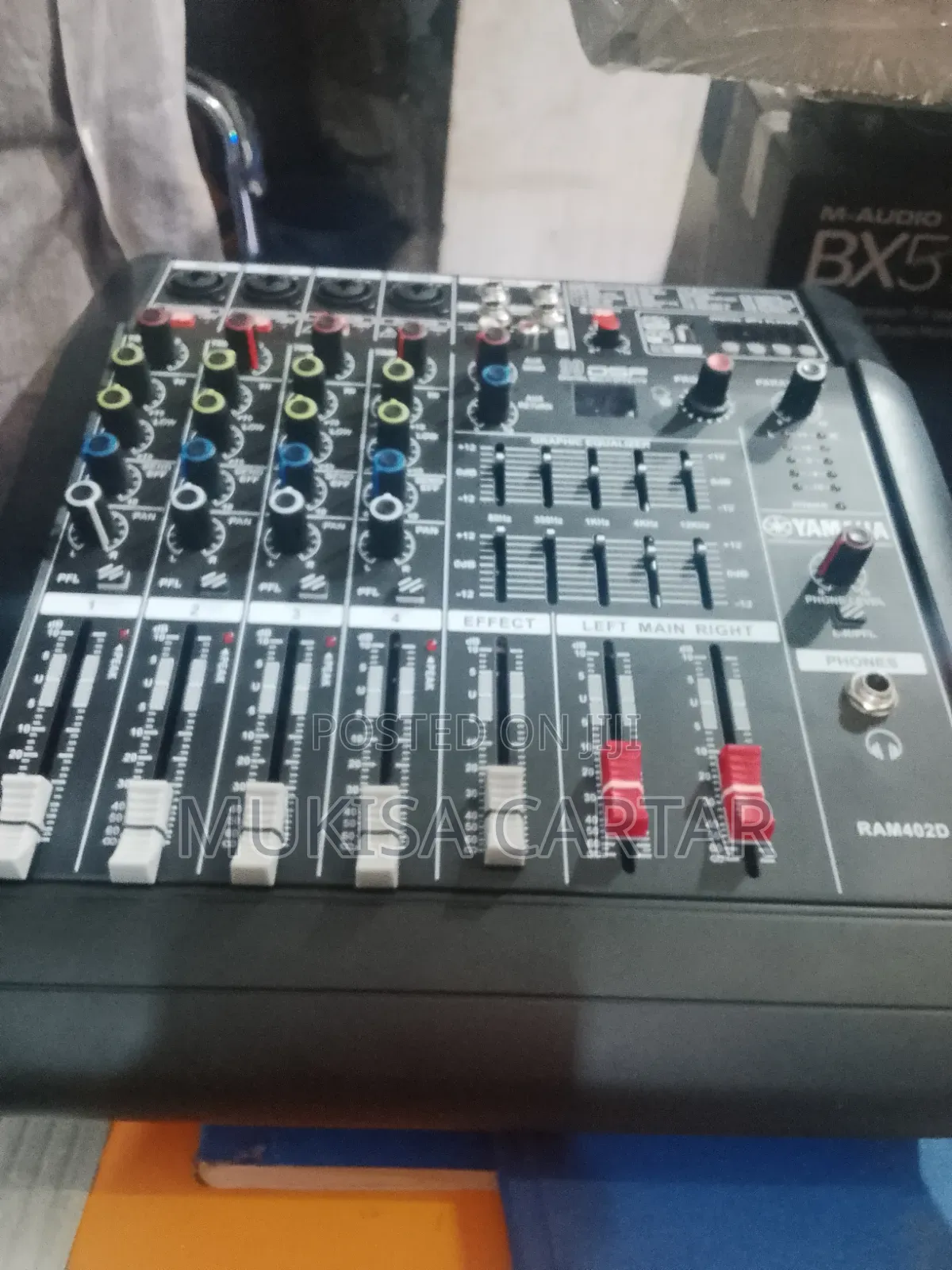 Yamaha Mixer Console 4channels