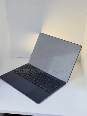 Laptop Apple MacBook Air 2025 M4 8GB Apple M4 SSD 512GB