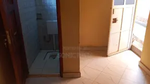 1bdrm Block of Flats in Zana, Ssabagabo-Makindye for rent