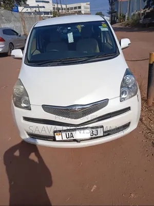 Toyota Ractis 2011 White
