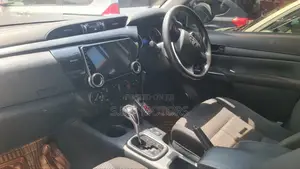 Toyota Hilux 2017 White