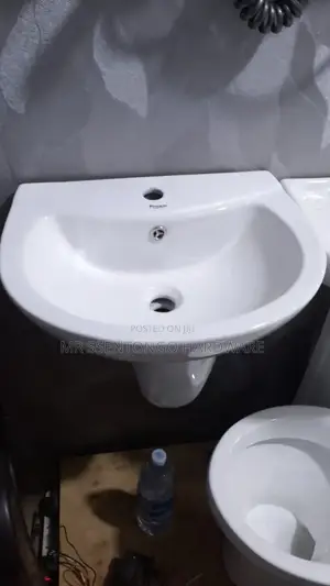 Hand Basin With Short Pedestal Frencia Good Quality Medium(All Types)