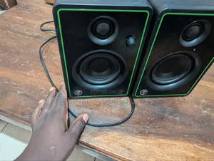 Studio Monitor