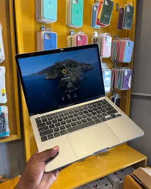 Laptop Apple MacBook Pro 2020 M1 8GB Intel Core i5 SSD 256GB