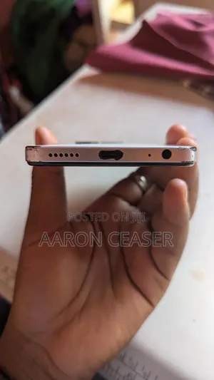 Infinix Smart 8 64 GB White