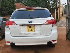 Subaru Legacy 2011 White