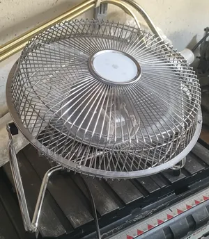 Uk Used Challenge Chrome Tilting 3-Speed Portable Desk or Table Fan.