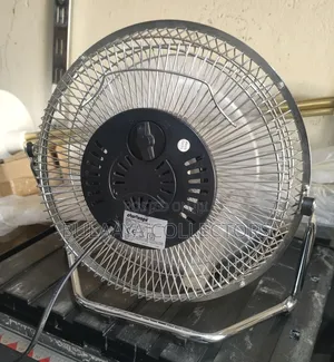 Uk Used Challenge Chrome Tilting 3-Speed Portable Desk or Table Fan.