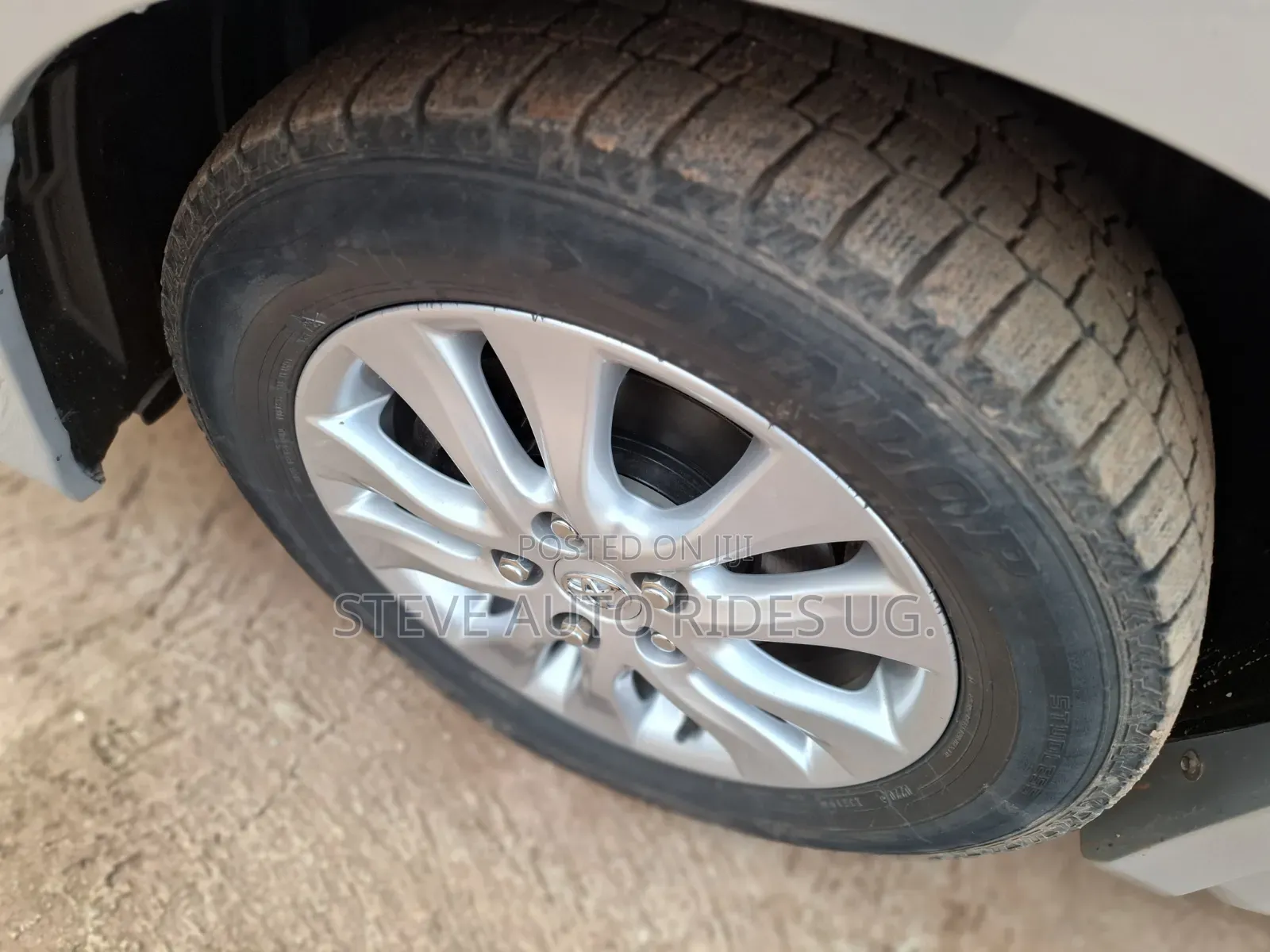 Toyota Noah 2012 Silver