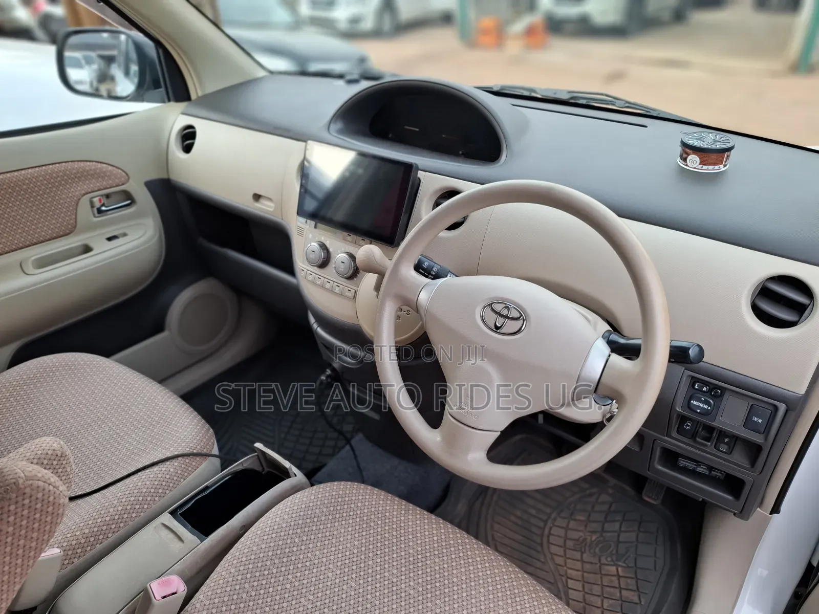 Toyota Sienta 2011 White