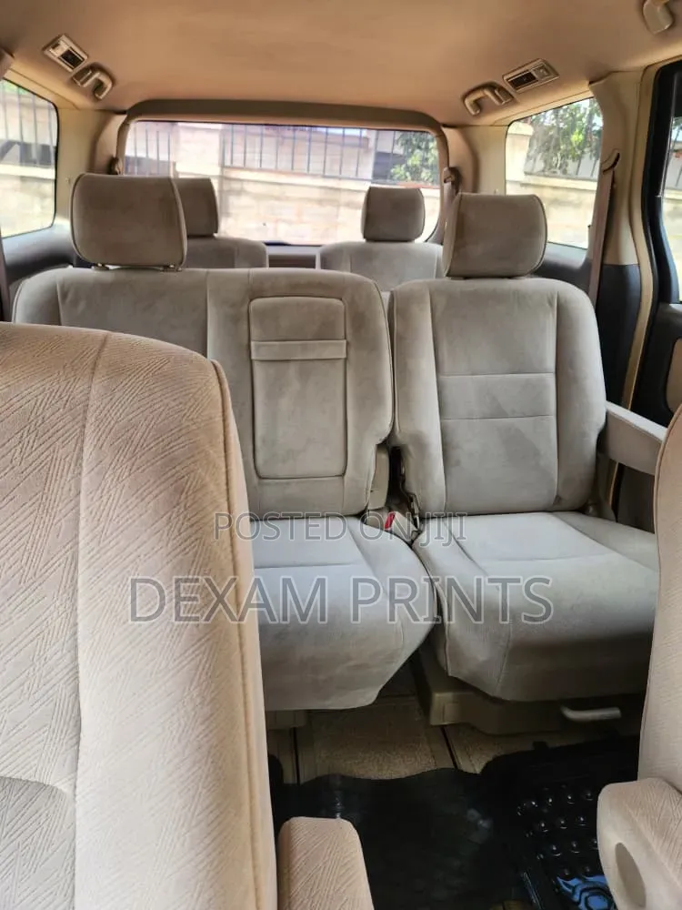 Toyota Alphard 2.4 Petrol AWD 2003 Silver