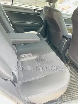 Toyota Corolla Fielder 1.5 Hybrid FWD 2017 White