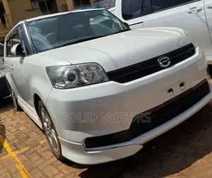 Toyota Corolla Rumion Hatchback 1.5 FWD 2012 White
