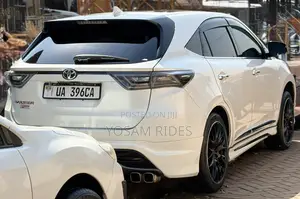Toyota Harrier 2.0 2017