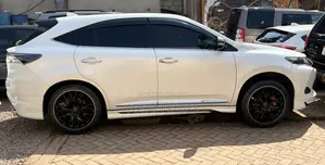 Toyota Harrier 2.0 2017