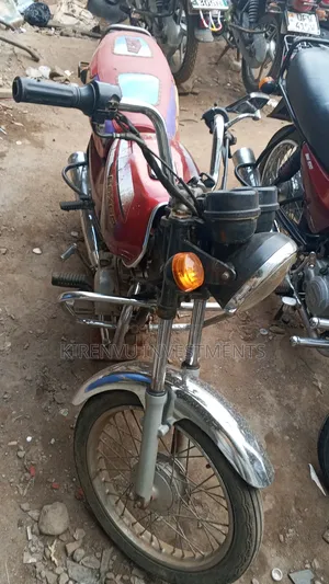 Bajaj Boxer 100 2016 Red
