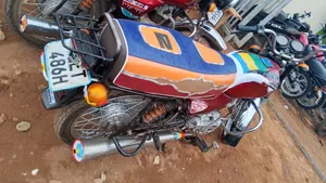 Bajaj Boxer 100 2018 Red