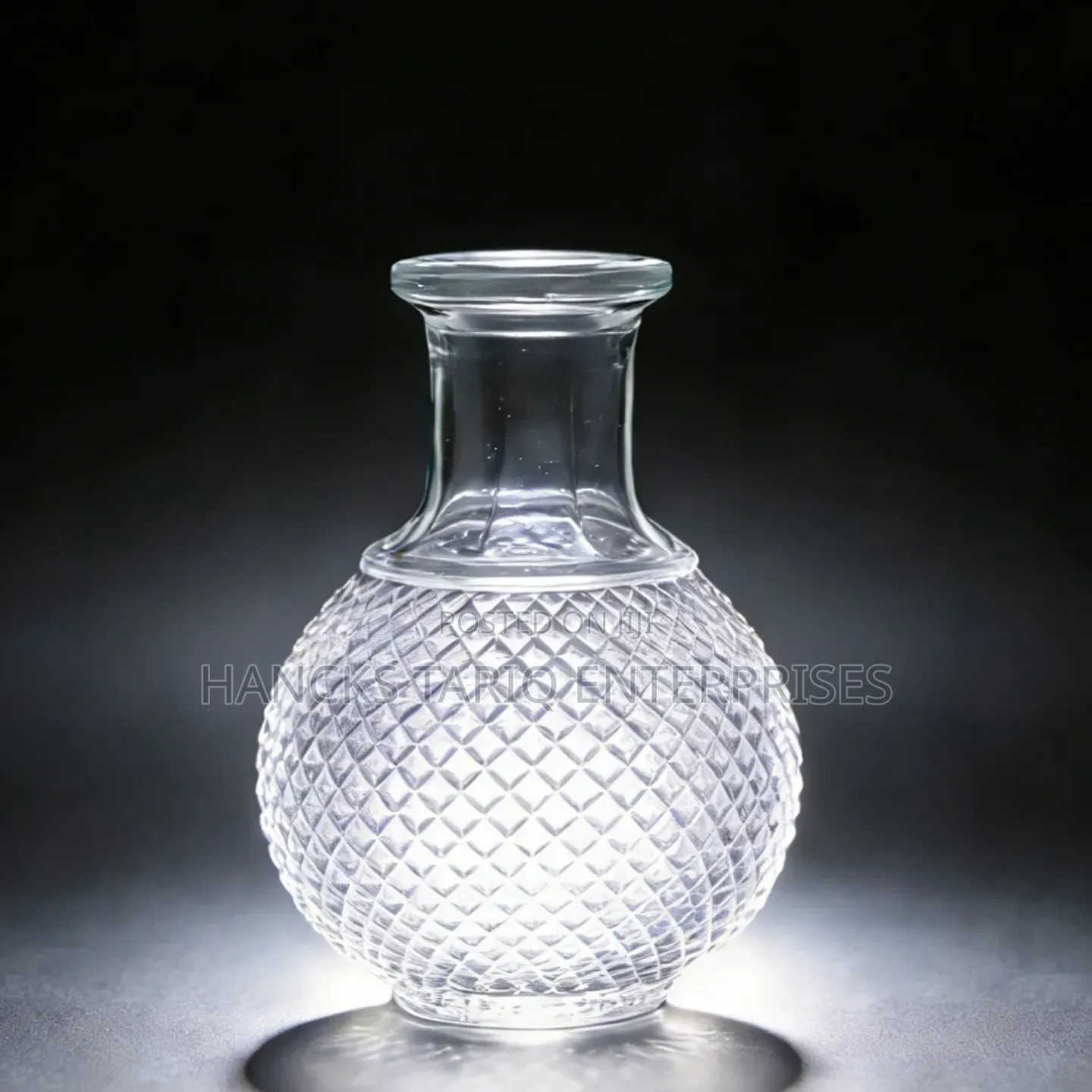 Elegant Diamond-textured Decorative Glass Vase