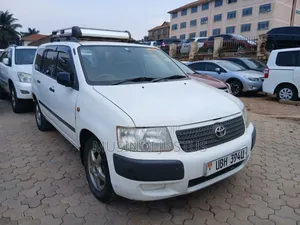 Toyota Succeed SV Premium 2014 White
