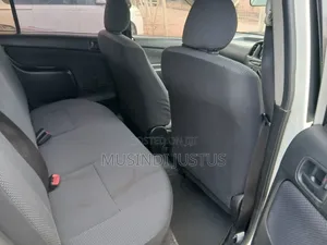 Toyota Succeed SV Premium 2014 White