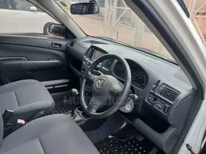 Toyota Succeed SV Premium 2014 White