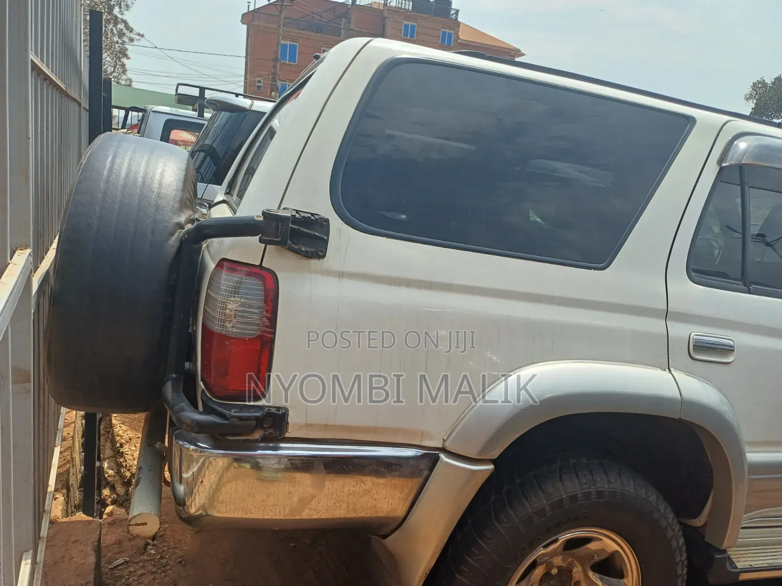Toyota Hilux Surf 1998 White