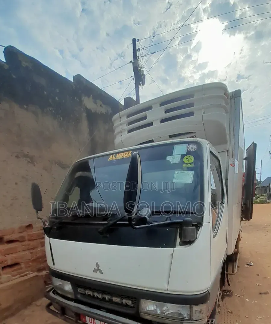 Canter Boxbody Freezer