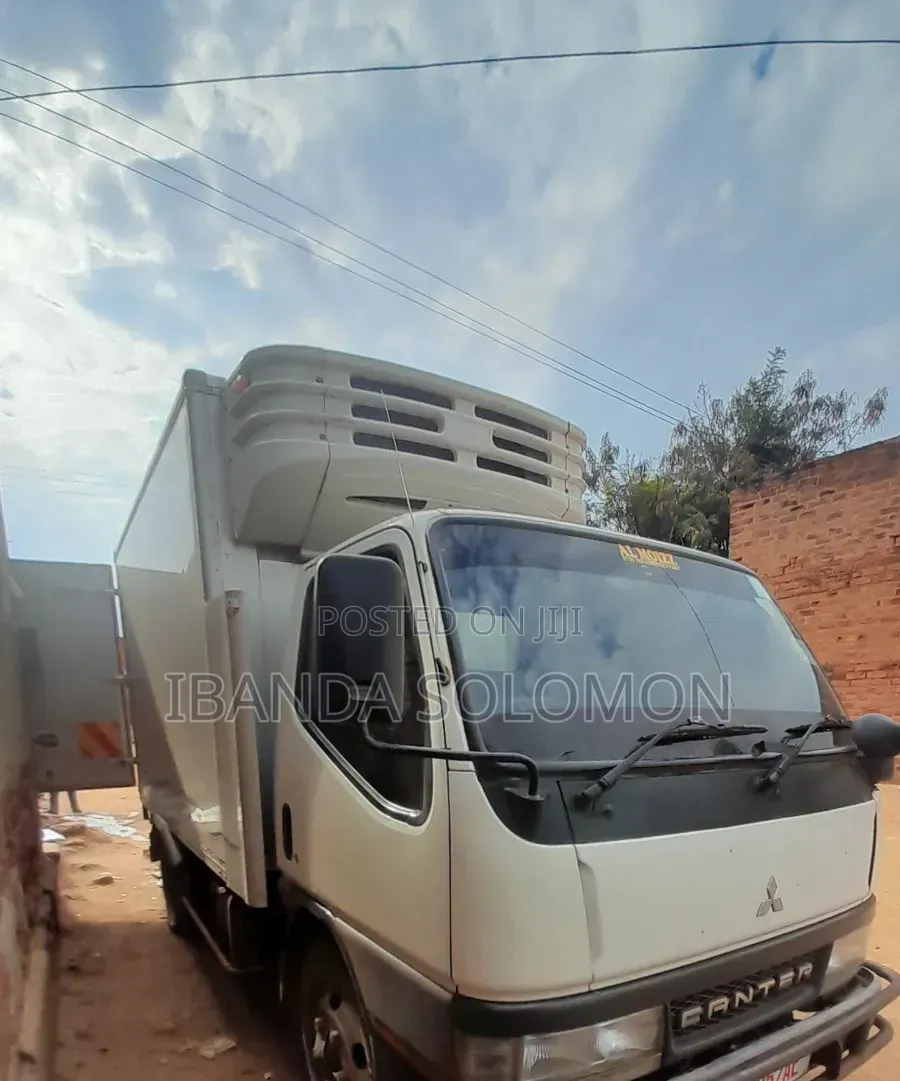 Canter Boxbody Freezer