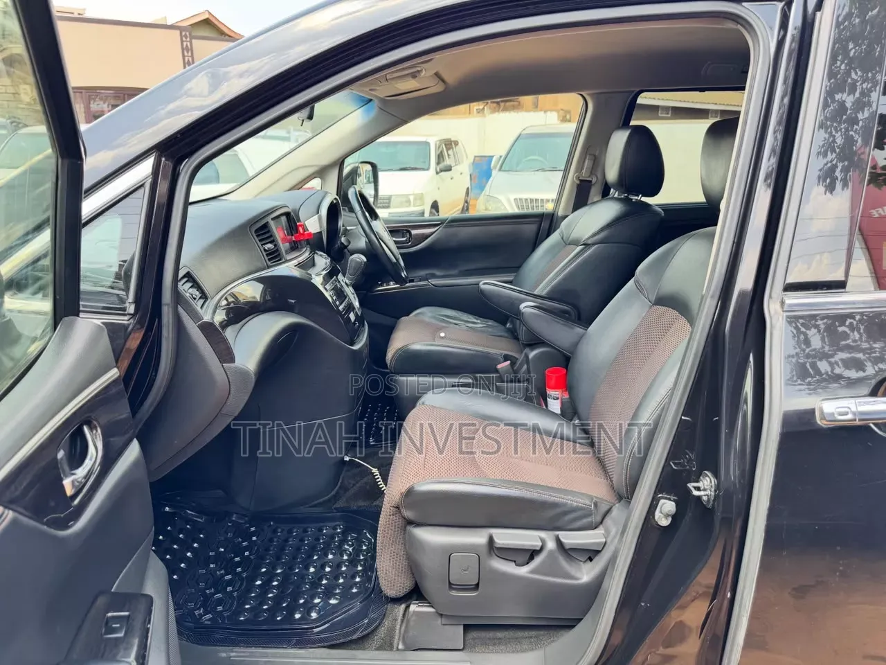 Nissan Elgrand 2012 Black