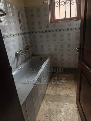 7bdrm Maisonette in Kololo Property, Central Division for rent