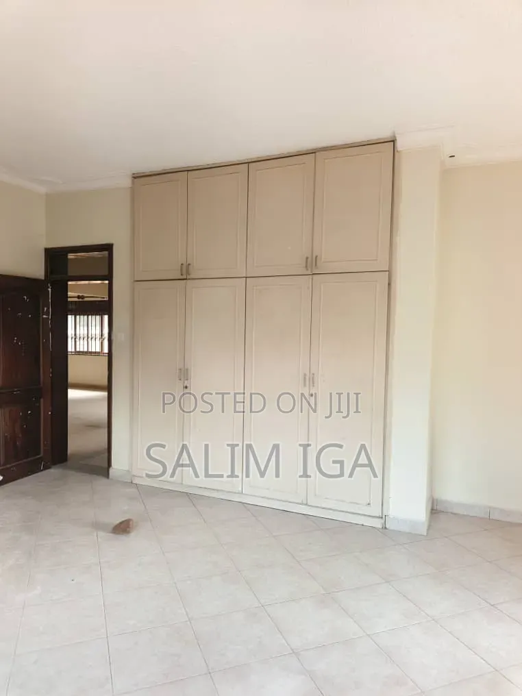 7bdrm Maisonette in Kololo Property, Central Division for rent