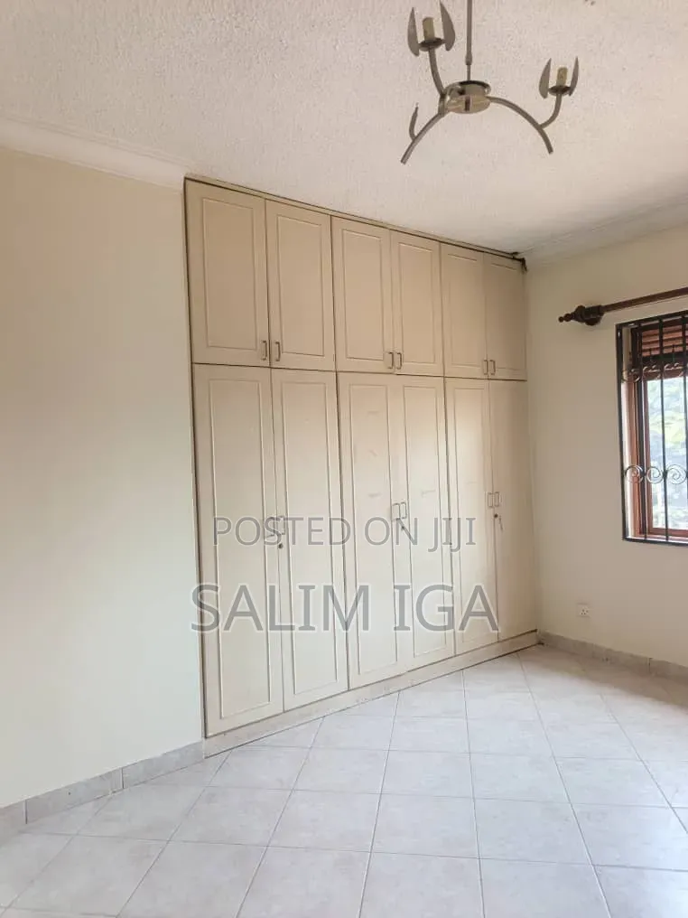 7bdrm Maisonette in Kololo Property, Central Division for rent