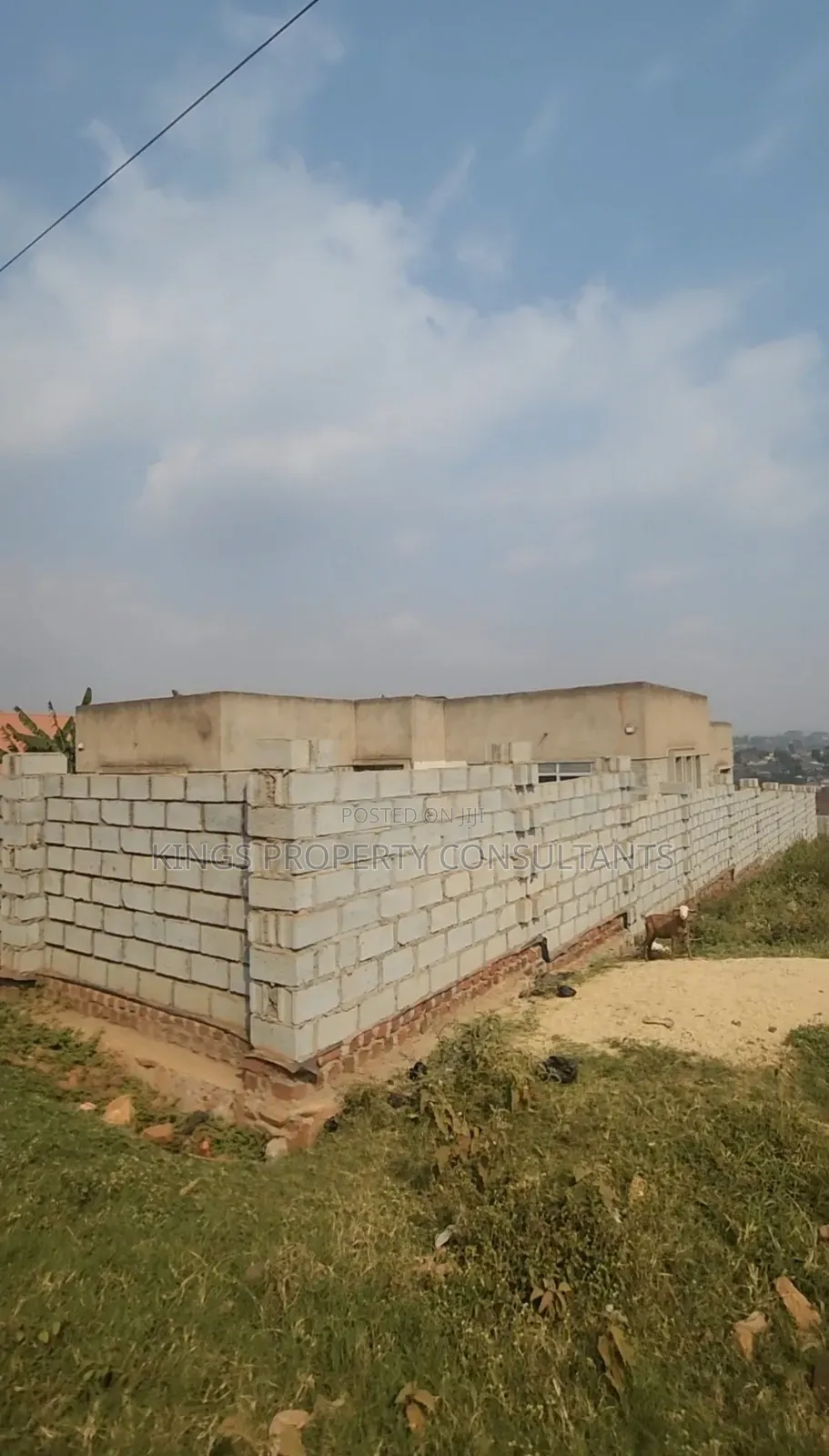 4bdrm Mansion in Lavington Estate, Wakiso / Wakiso for sale