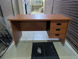 Office Desk// Office Table of Size 135cm With 3 Fixed Drawers