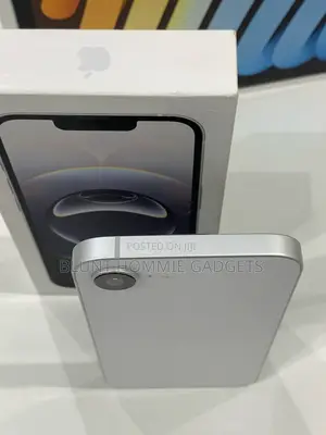 Apple iPhone 16e 128 GB White