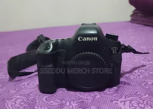 Canon Eos 6d Full-Frame Body + 2 Original Batteries