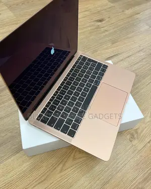 Laptop Apple MacBook Air 2020 8GB Intel Core i7 SSD 256GB